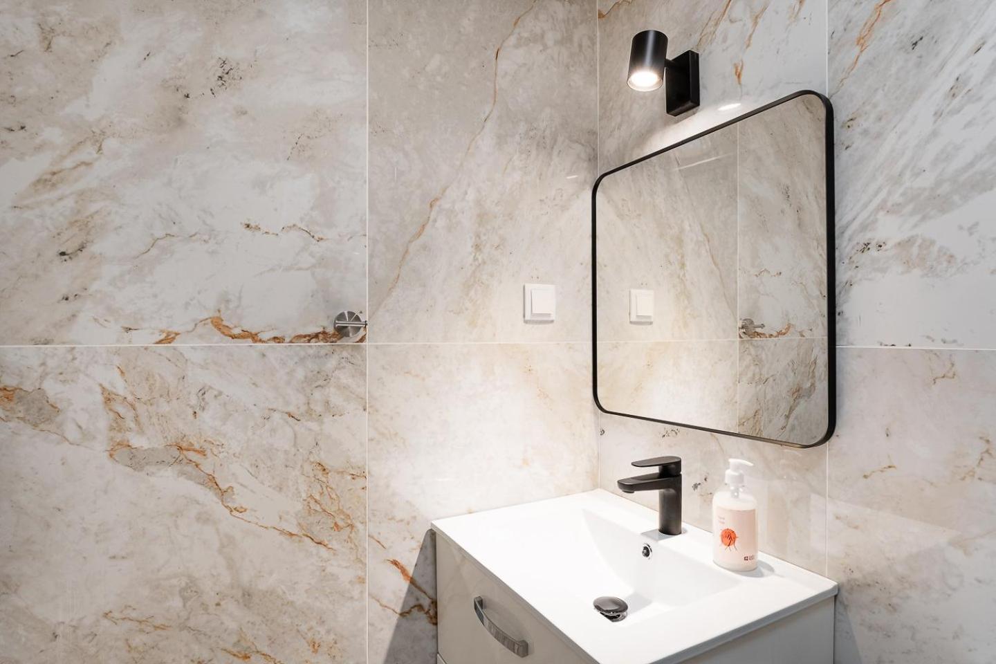 Guestready - Serene Hideout In Downtown Porto Exterior foto